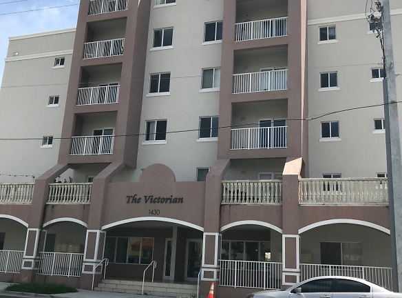 THE VICTORIAN Apartments - Miami, FL