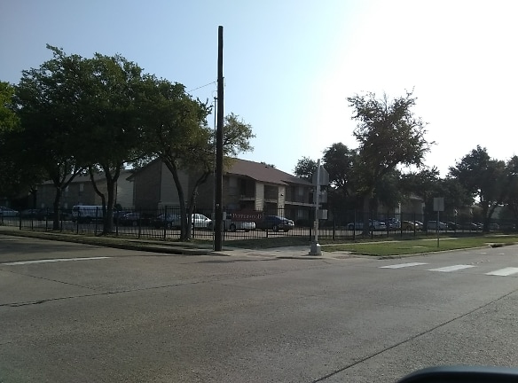Pepperwood Apartments - Garland, TX