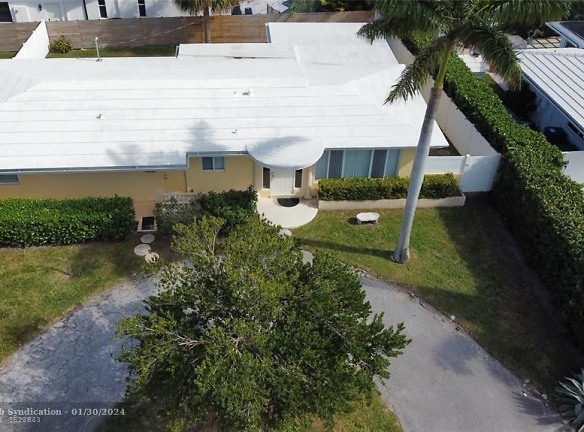 4454 W Tradewinds Ave - Lauderdale By The Sea, FL