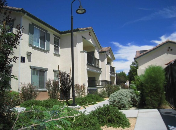 La Mirage Apartments - Victorville, CA