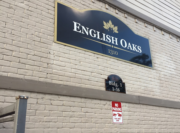 English Oaks Apartments - Houston, TX