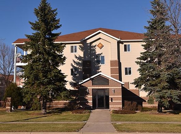 Sun West I & II Apartment Homes - Fargo, ND