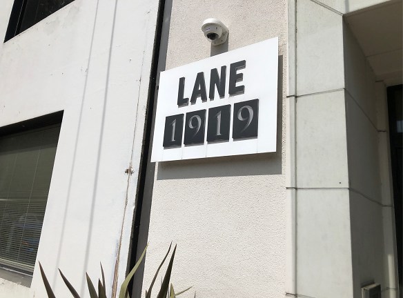 Lane 1919 Apartments - Portland, OR