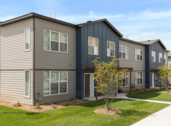 The Liberty Apartments & Townhomes - Golden Valley, MN