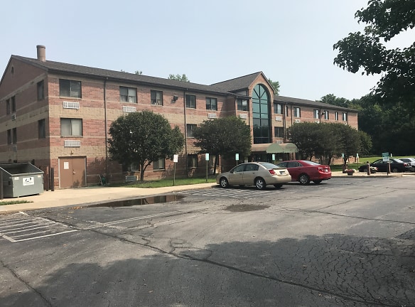 Salem Manor / Salem View Apartments - Fort Wayne, IN