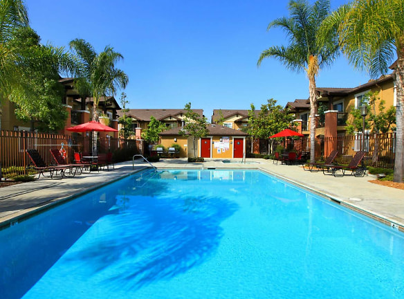 Center Pointe Villas Senior Apartment Homes - Norwalk, CA