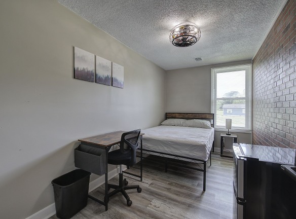 Room For Rent - Adairsville, GA