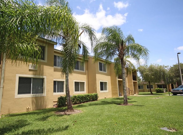 Colony Lakes Apartments - Homestead, FL