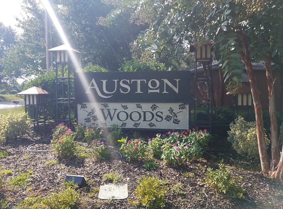 Auston Woods Apartments - Easley, SC