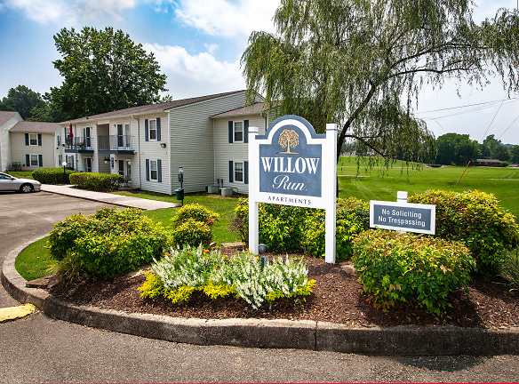 Willow Run Apartments - Clinton, TN