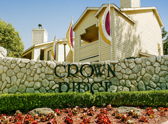 Crown Ridge Apartments - Modesto, CA
