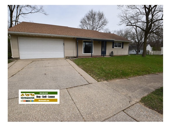 1303 Viking Dr - South Bend, IN