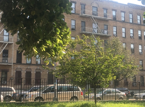Green Park Arms Apartments - Brooklyn, NY
