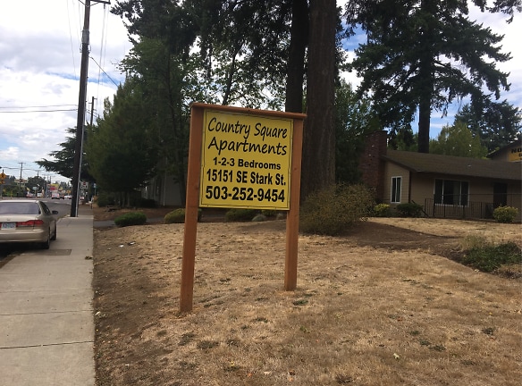 Country Square Apartments - Portland, OR