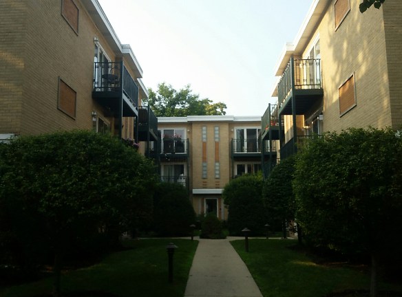 717 Seward Street Apartments - Evanston, IL