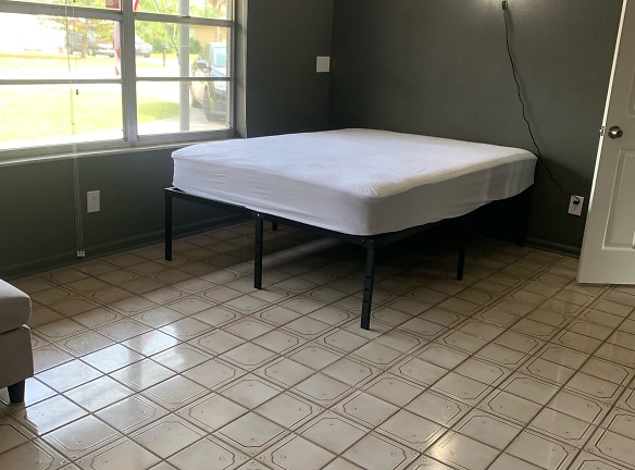 Room For Rent - Temple Terrace, FL