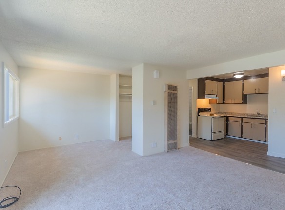 Twin Pines Manor Apartments - Sunnyvale, CA