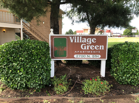Village Green Apartments - Ponca City, OK