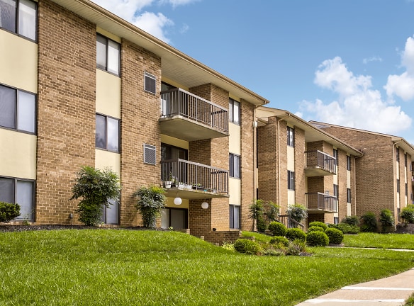 Mays Chapel Village Apartments - Lutherville Timonium, MD