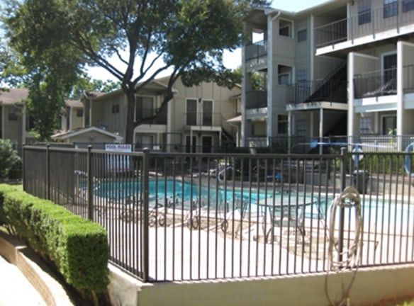 Cheshire Gardens Apartments - Austin, TX