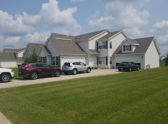 Country Homes Apartments - Machesney Park, IL