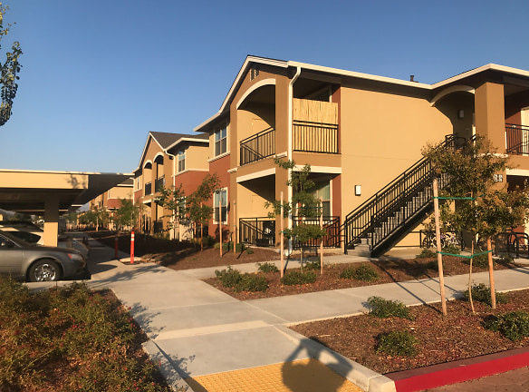 The Crossings Apartments - Chico, CA