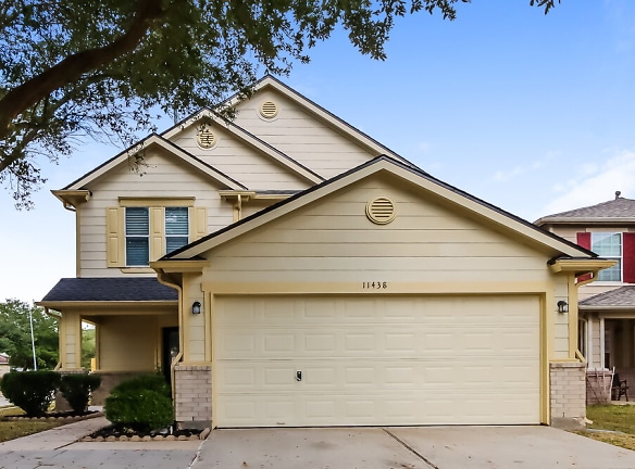 11438 Flying Geese Ln - Tomball, TX