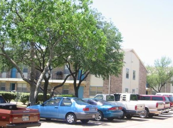 Gatewood Village Apartments - Garland, TX