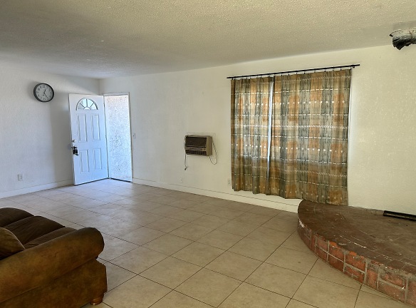 35676 Soapmine Rd - Barstow, CA