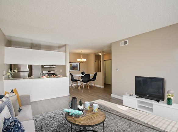 Magnolia Apartments - Sherman Oaks, CA