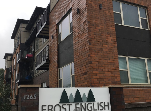 Frost English Village Apartments - Saint Paul, MN
