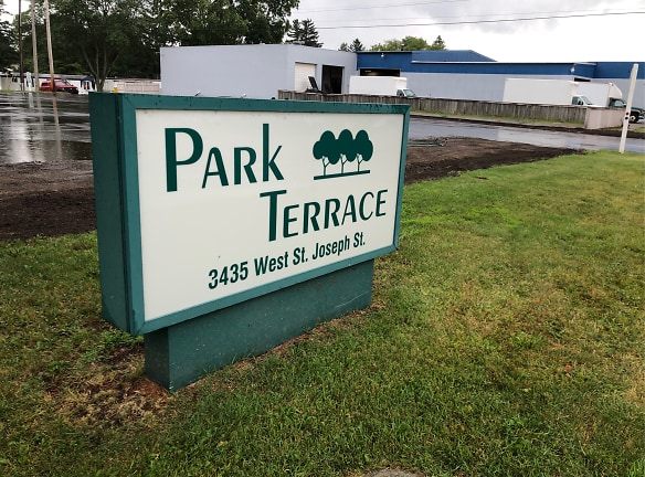 Park Terrace Apartments - Lansing, MI