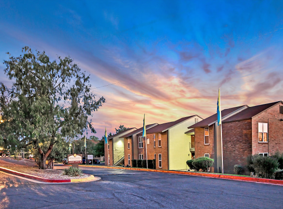 Mesa Village Apartments - El Paso, TX