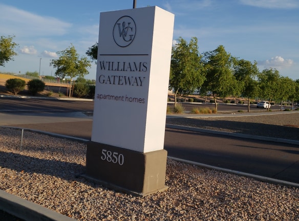 Williams Gateway Apartments - Gilbert, AZ