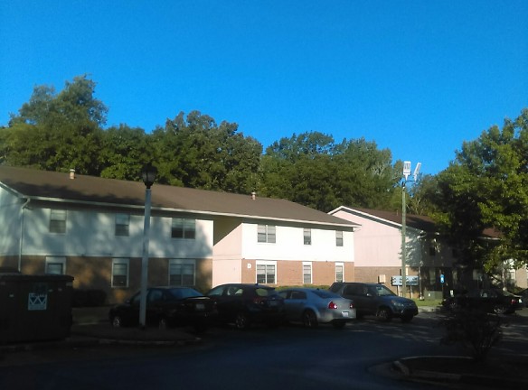 Happy Valley Apartments (Springwood) - Rossville, GA