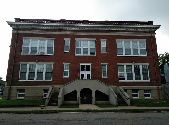 Old School Apartments - Louisville, KY