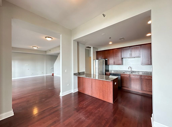 1464 Michigan Ave unit D7042 - Chicago, IL