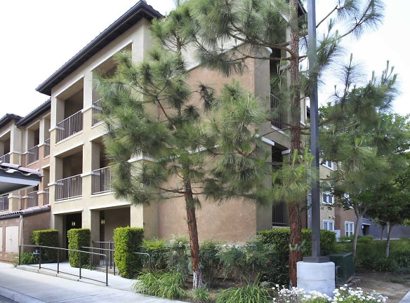 Canyon Crest Luxury Apartments - Riverside, CA
