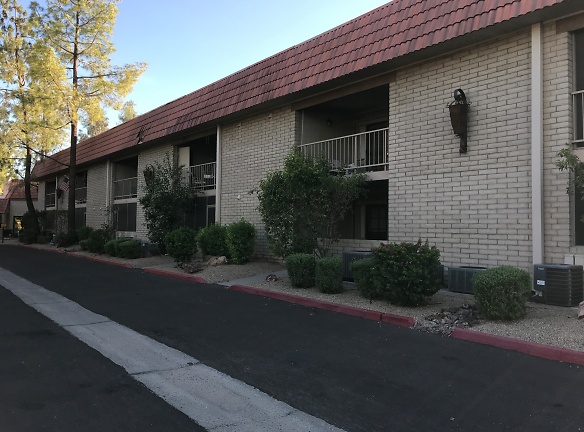 Wooddale Village Apartments - Sun City, AZ