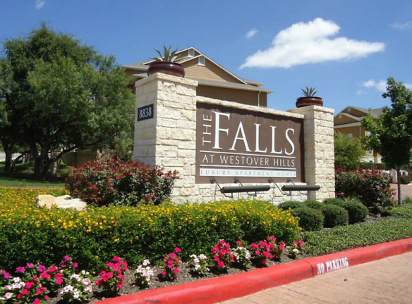 Falls At Westover Hills Apartments - San Antonio, TX