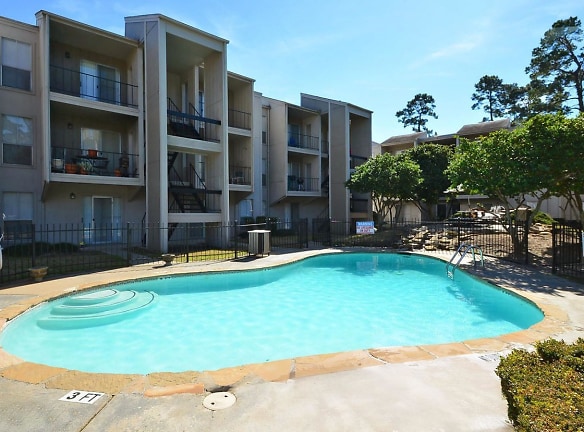 Fountain Woods Apartments - Beaumont, TX