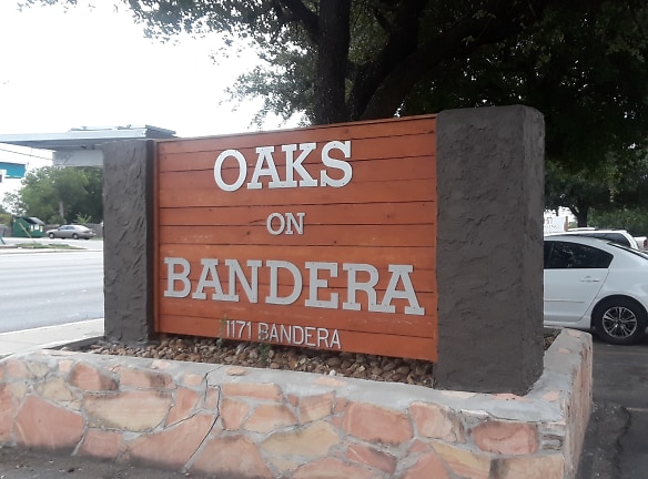 The Oaks On Bandera Apartments - San Antonio, TX
