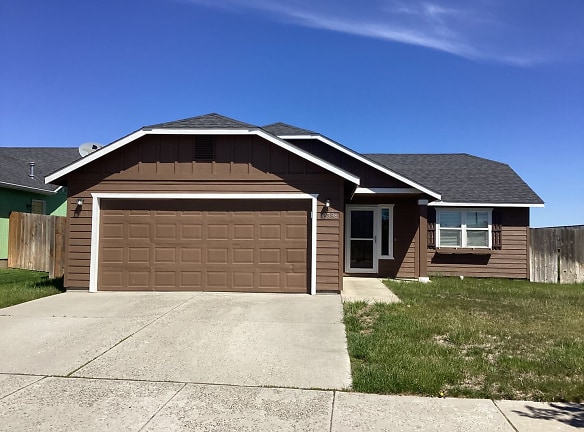 12398 W 2nd Ave - Airway Heights, WA