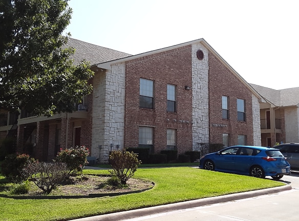 Cole Place Apartments - Denton, TX