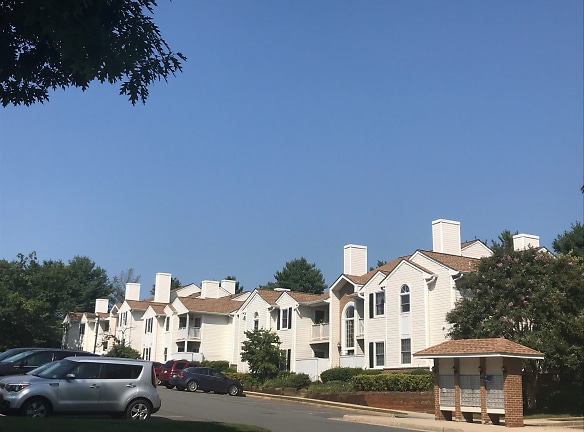 Villas At Countryside Apartments - Sterling, VA