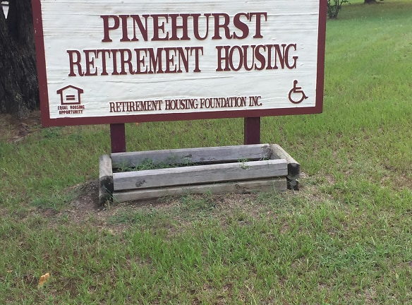 Pinehurst Apartments - Palestine, TX