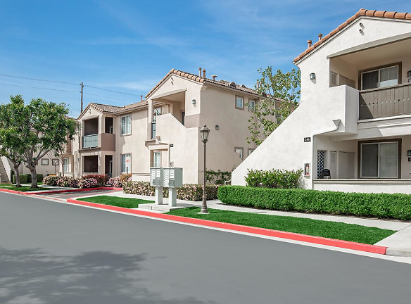 Arbor Lane Apartment Homes - Placentia, CA