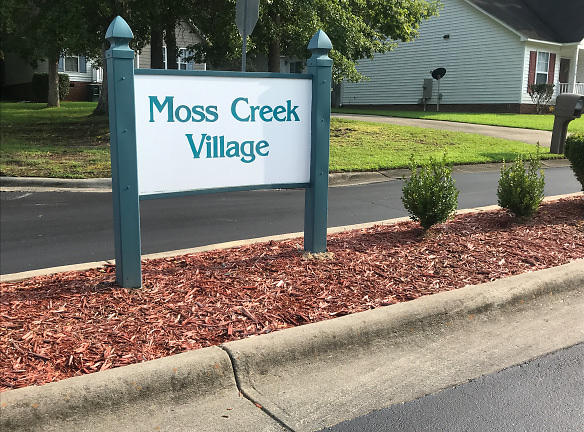 Moss Creek Apartments - Greenville, NC