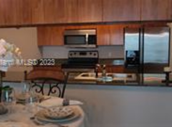 1200 Brickell Bay Dr unit # 3220 - Miami, FL