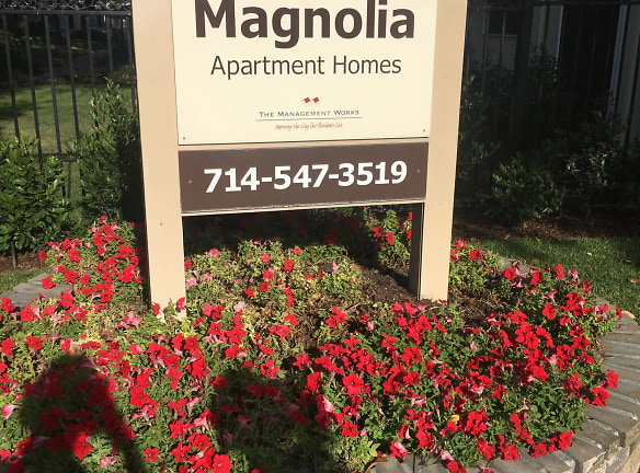 Park Magnolia Apartment Homes - Tustin, CA